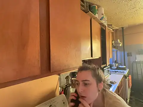 Snowbunnycake_131 webcam