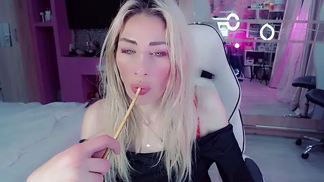 AnnieGOld_ webcam
