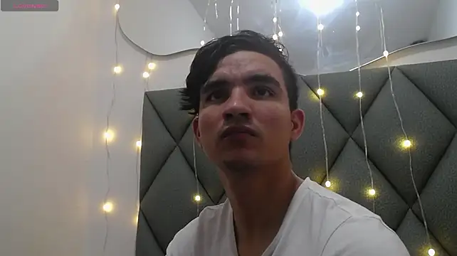 jaan_gulab live cam on StripChat