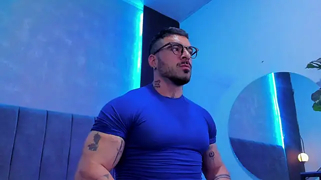 Dennis__coxx Male Powertop Live Webcam Strip