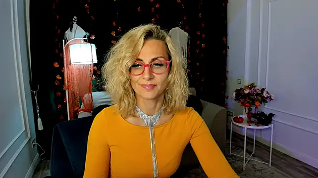 MuseOfStage live cam on StripChat