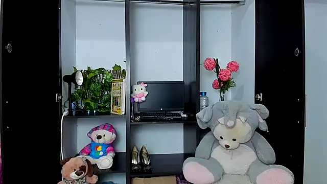 zara_cute live cam on StripChat