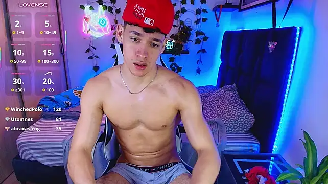 Luke_Muscle live cam on StripChat