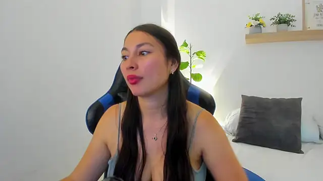 bella_99_ live cam on StripChat