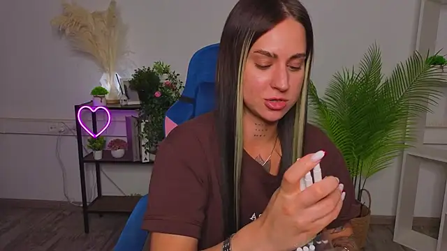 VanoraSaunders live cam on StripChat