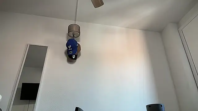 HoleBreeder live sex cam
