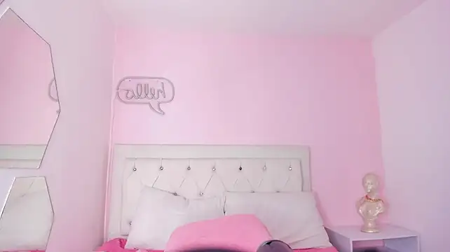 Mia_Montess