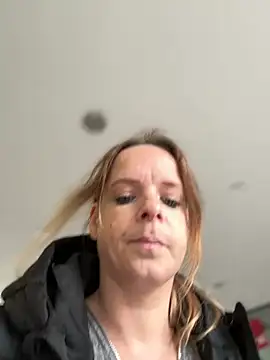 SexyMilf_1987 webcam
