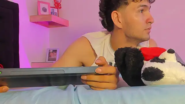 camilo_model live cam on StripChat