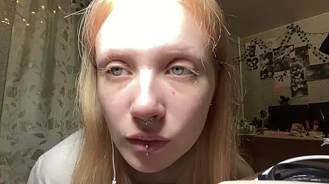 PenneyHuizenga live cam on StripChat