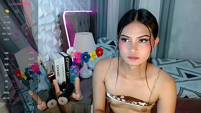 Brownsausagerober live cam on StripChat
