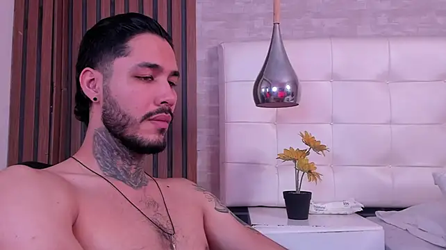 JacksonGreenn live cam on StripChat
