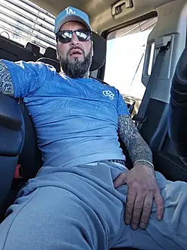 Beardedtattood webcam