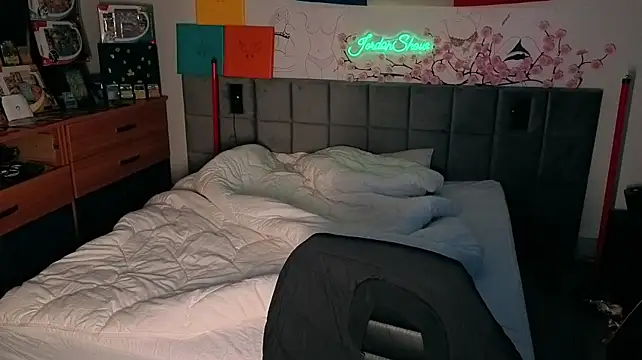 JordanShow live cam on StripChat