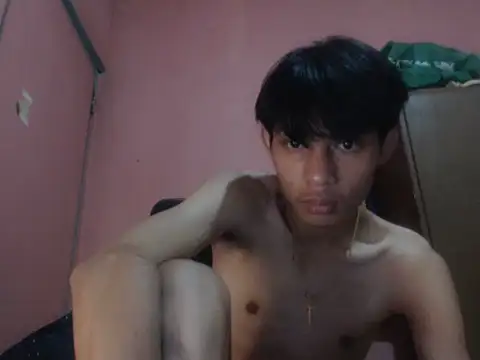 Kyoshi_19 live cam on StripChat