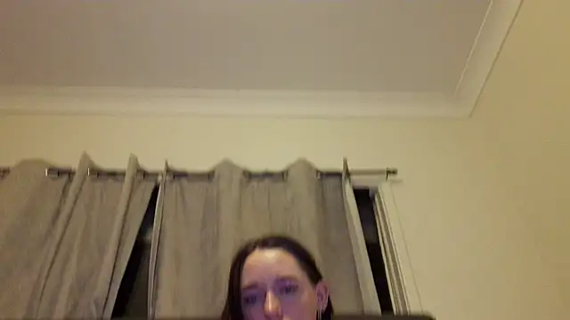 ItsEmilyrosexo live cam on StripChat