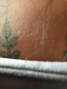 maye__13 (G young) - Me a I take off my bracelets in front of