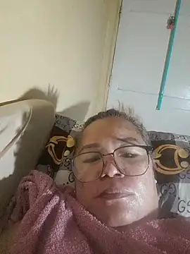 loriepinay46 webcam