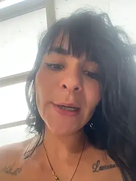 LuxeBrunetteXXX