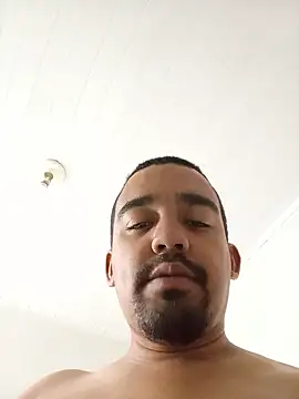 morenogostoso29 live cam on StripChat