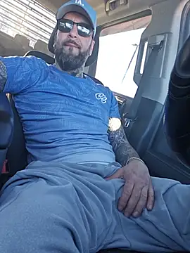 Beardedtattood Male Smoke Free Webcam Striptease