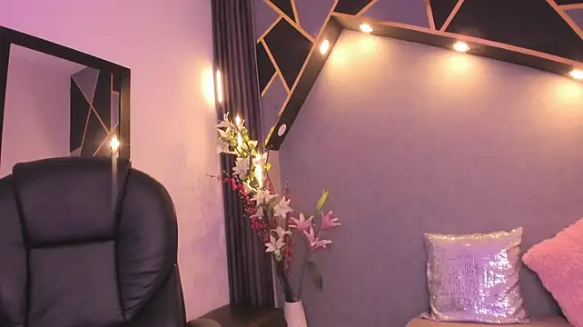 Jenay_Rosse live cam on StripChat
