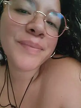 Vivi_Kvsh webcam