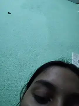 ERZA_7 live cam on StripChat