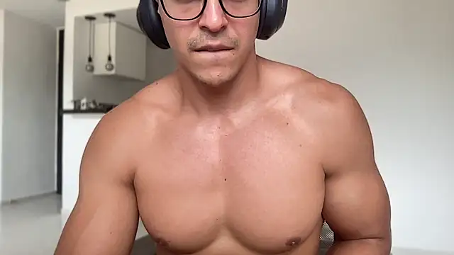 ChrisMattX live cam on StripChat