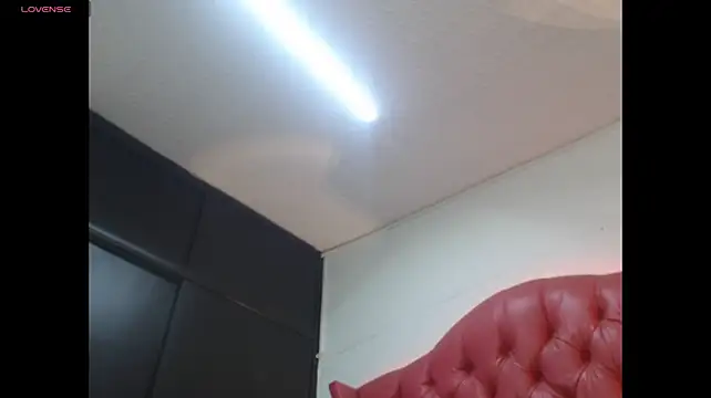 nei_girl live cam on StripChat