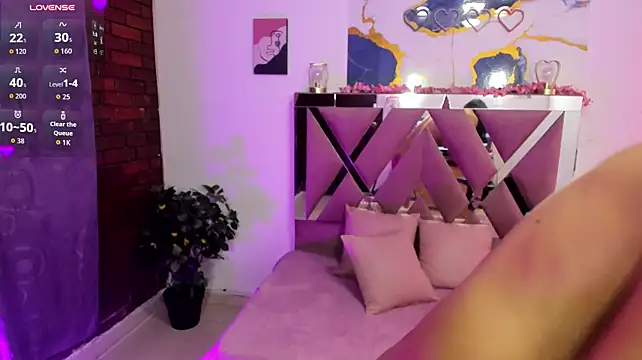 AUROORA_TAY