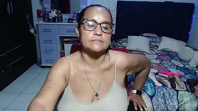 pervert_mommy_ live cam on StripChat