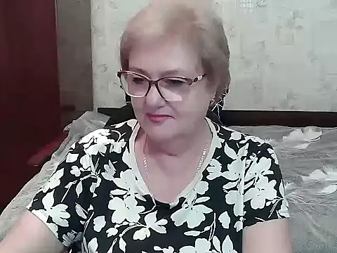Renata62011 live cam on StripChat