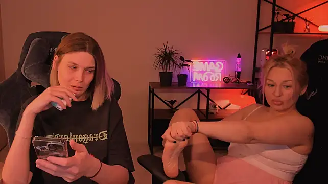 hotblonds