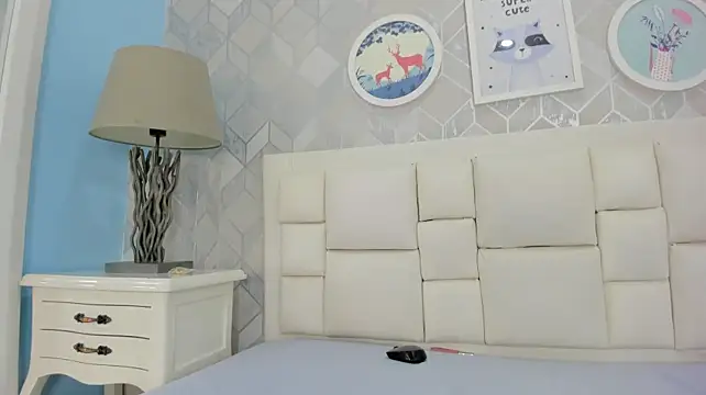naia_cox live cam on StripChat