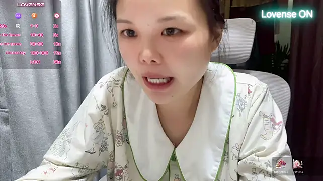 xiaosu22 live cam on StripChat