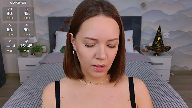 Chloe_Sapphire live cam on StripChat