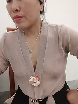 Kelly-sex69 live cam on StripChat