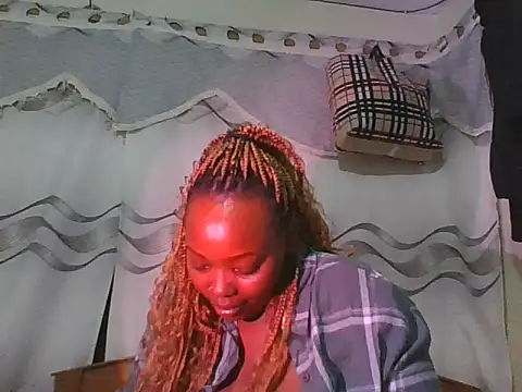 sweetbootty03 live cam on StripChat