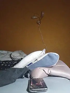 LiluHot live cam on StripChat