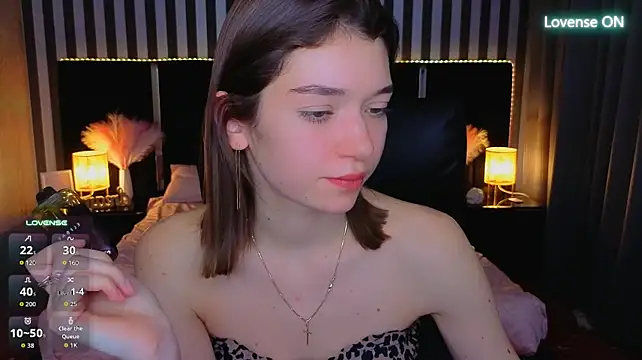 Cherry_Wipe live cam on StripChat