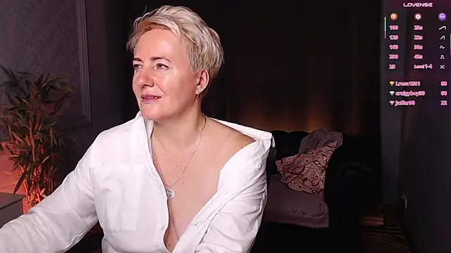 Nika_Smit live cam on StripChat