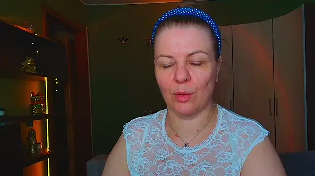 VeronikawGold live cam on StripChat