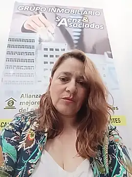 LUISA--30 live cam on StripChat