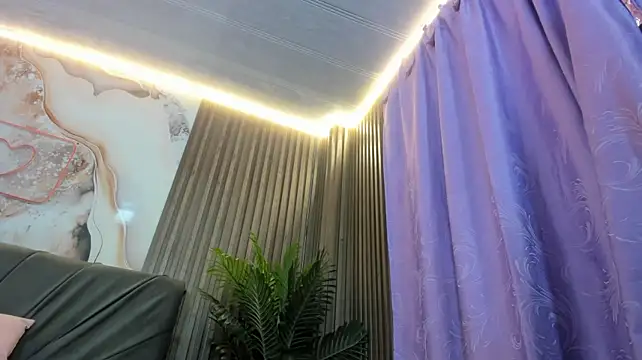Sofiapalmer_tay live cam on StripChat