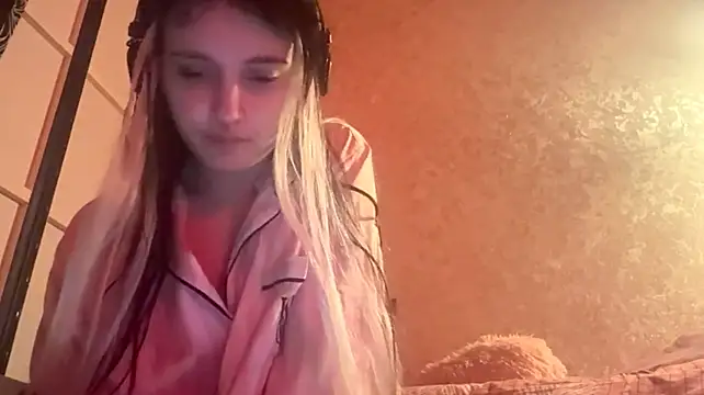 SharikaBabecki live cam on StripChat