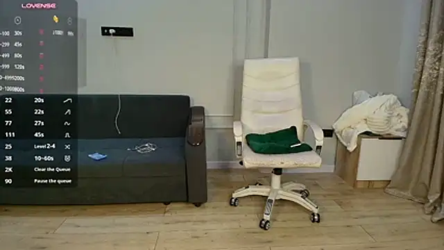 jennachaan live cam on StripChat