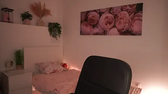 OliviaMoretti live cam on StripChat