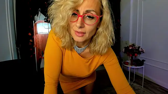 MuseOfStage live cam on StripChat