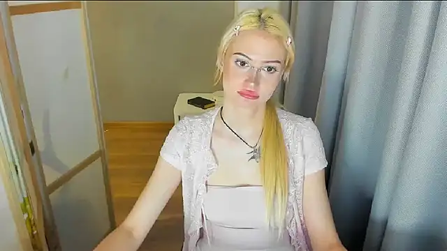 MollySen live cam to cam preview